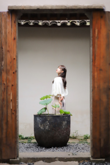 日本一卡两卡三卡四卡无卡国色天香